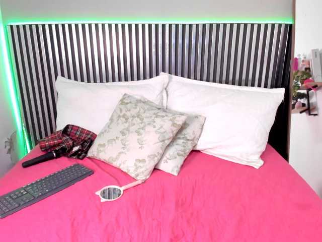 Nicole-Angels live cam on BongaCams