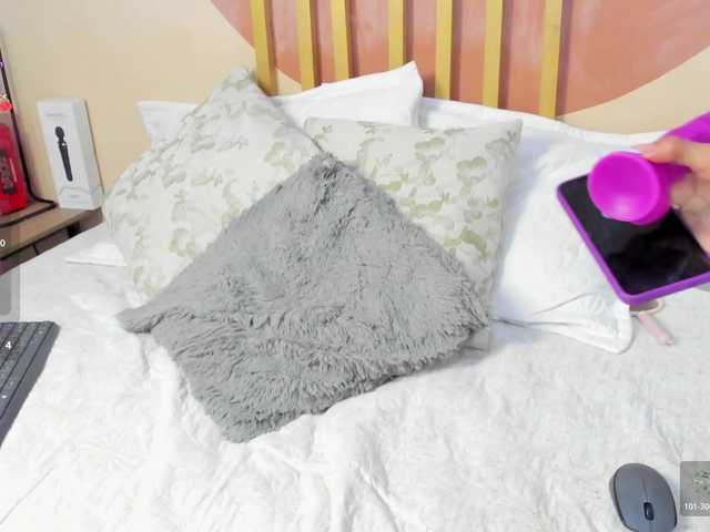 Nicole-Angels live cam on BongaCams