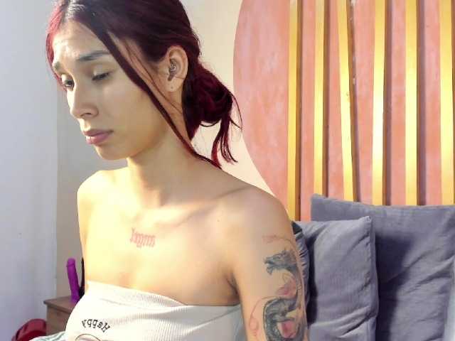 Nicole-Angels live cam on BongaCams