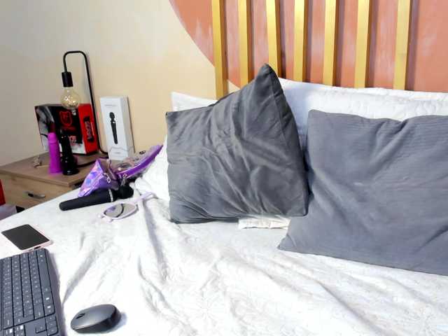 Nicole-Angels live webcam show