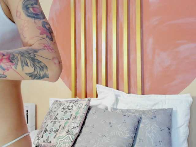 Nicole-Angels live cam on BongaCams