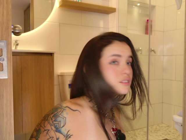 Gabymanson live cam on BongaCams