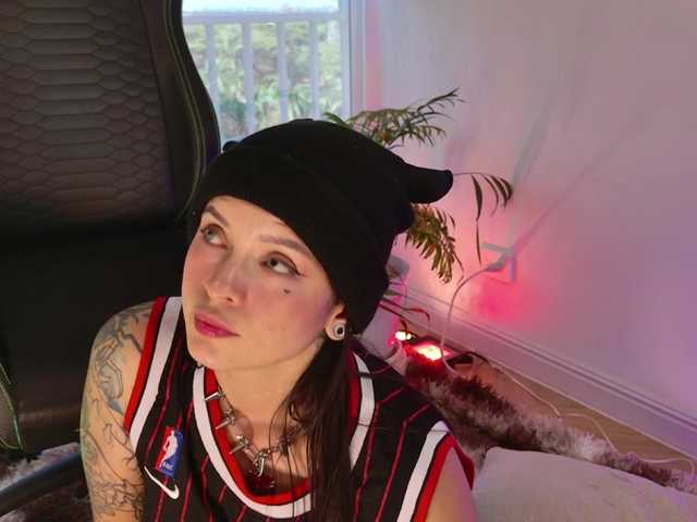 Gabymanson live cam on BongaCams