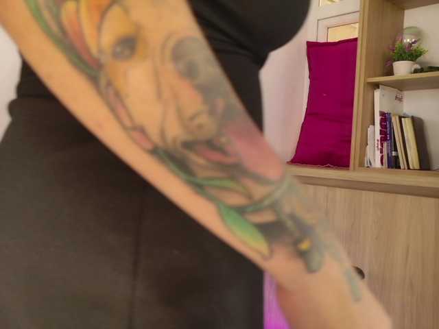 Gabymanson live webcam show