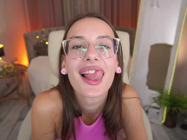 CozyCute live cam on BongaCams
