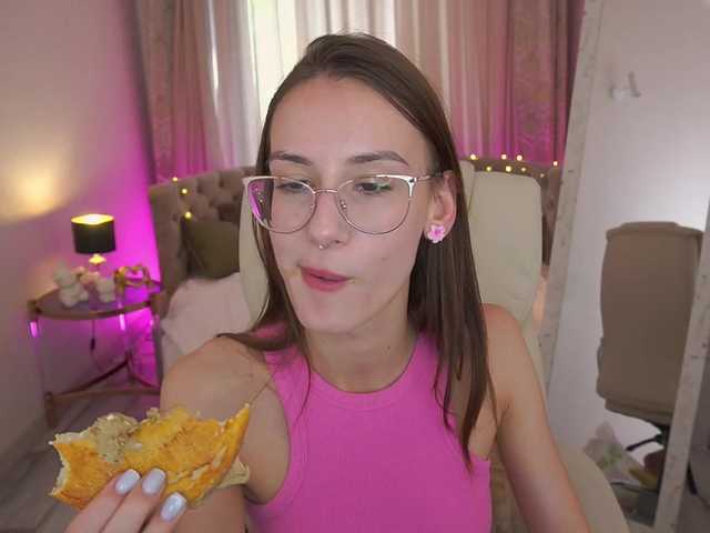 CozyCute live cam on BongaCams