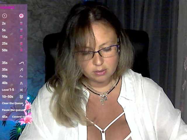 NERVOMOTINA live webcam show