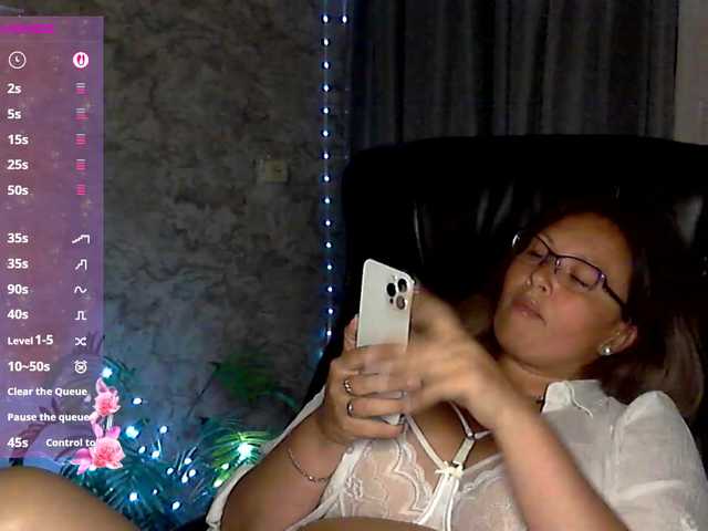 NERVOMOTINA live webcam show