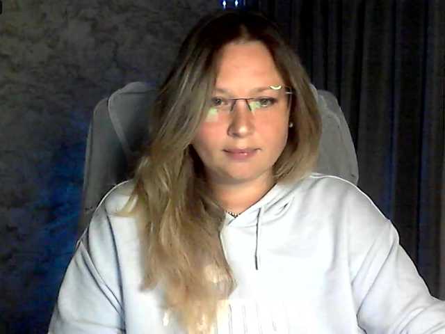 NERVOMOTINA's BongaCams show and profile