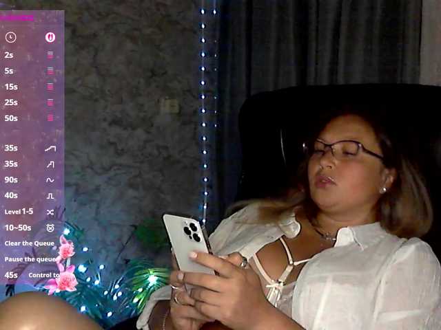 NERVOMOTINA live webcam show