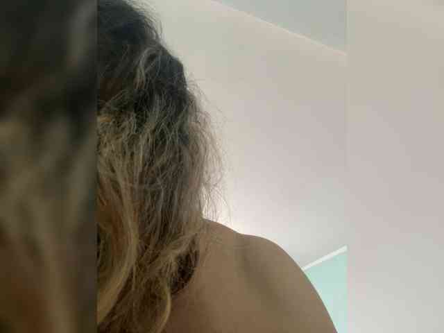 NERVOMOTINA Live Webcam on BongaCams