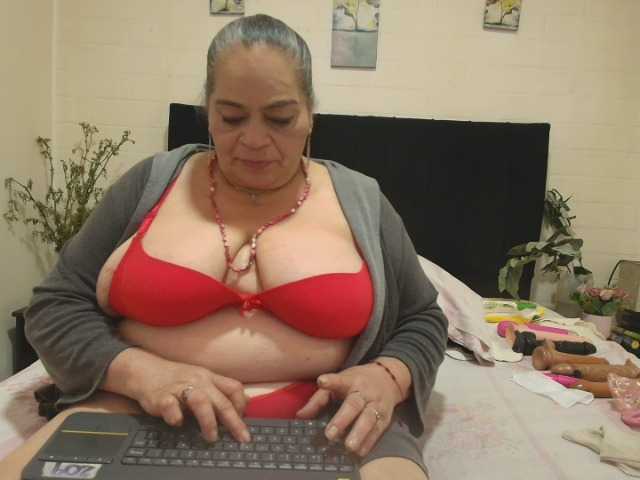 VickyBoobss