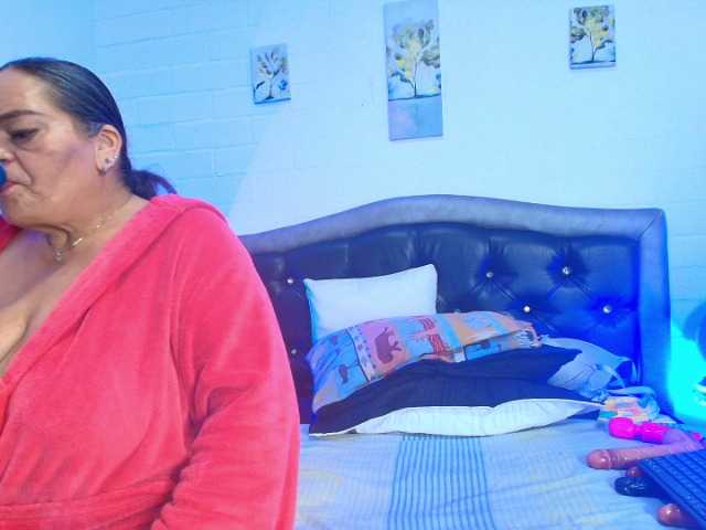 VickyBoobss's BongaCams show and profile