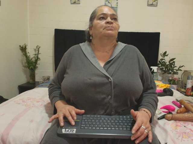 VickyBoobss