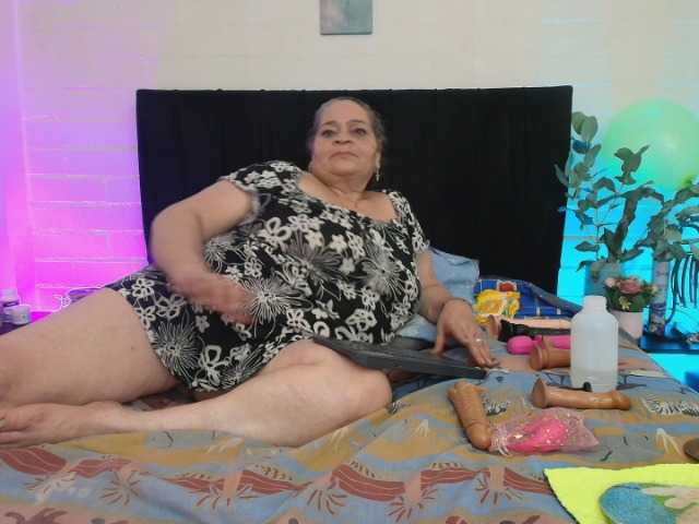 QueenMatturex live cam on BongaCams