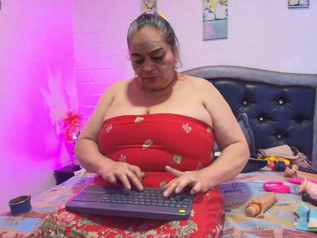 VickyBoobss