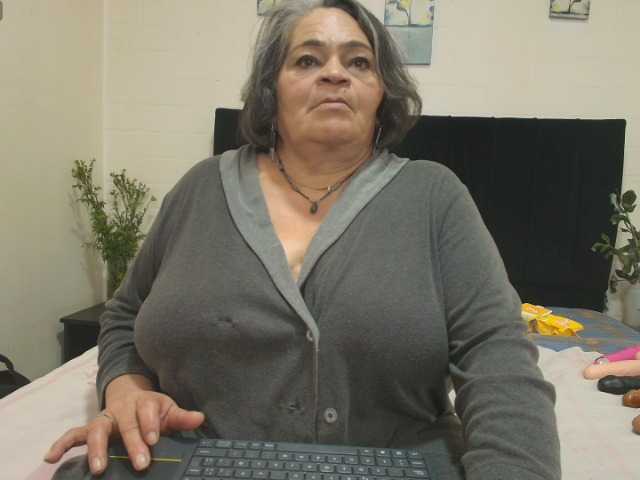 VickyBoobss