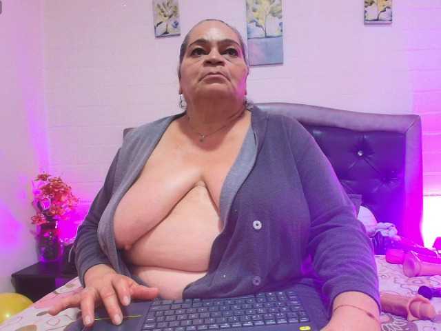 VickyBoobss