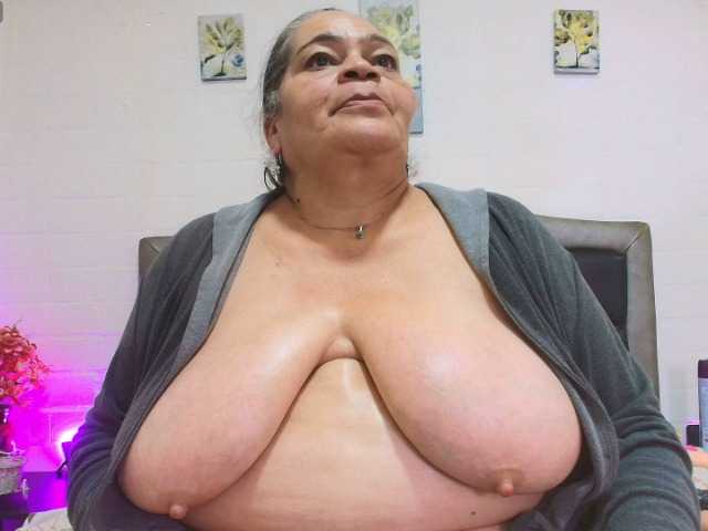 VickyBoobss