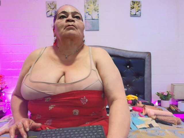 VickyBoobss