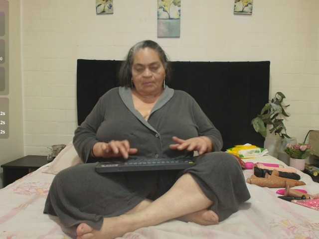 QueenMatturex live cam preview