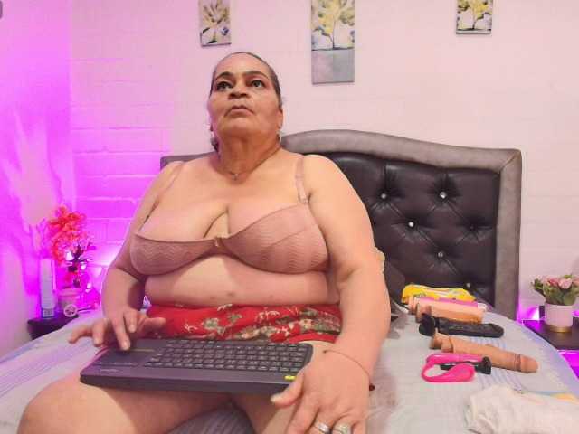 Sex chat gratuit in direct cu VickyBoobss pe BongaCams