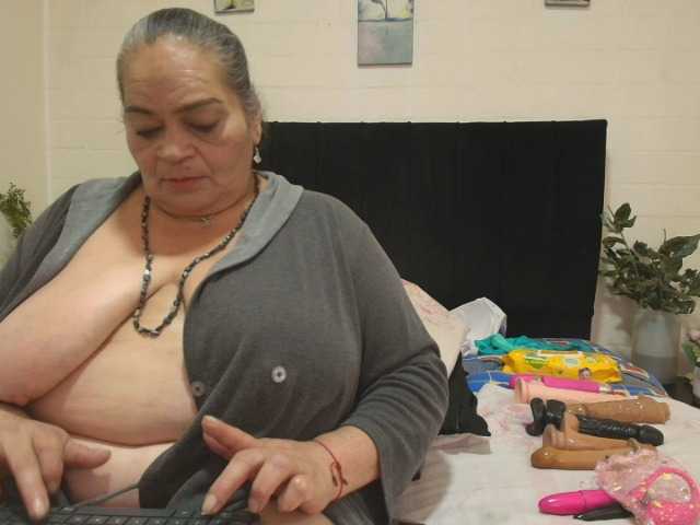 VickyBoobss live cam on BongaCams