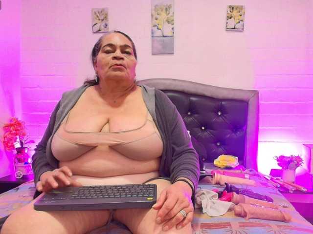 VickyBoobss