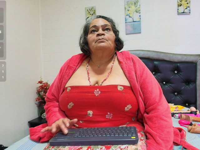 VickyBoobss