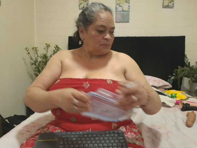 VickyBoobss live cam on BongaCams