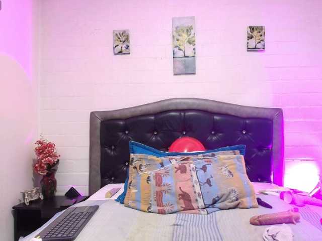 VickyBoobss live cam on BongaCams