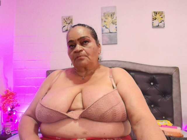 VickyBoobss live cam on BongaCams