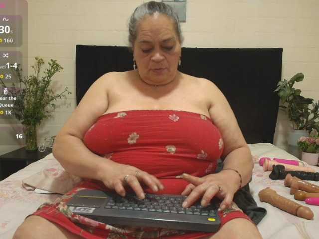 VickyBoobss