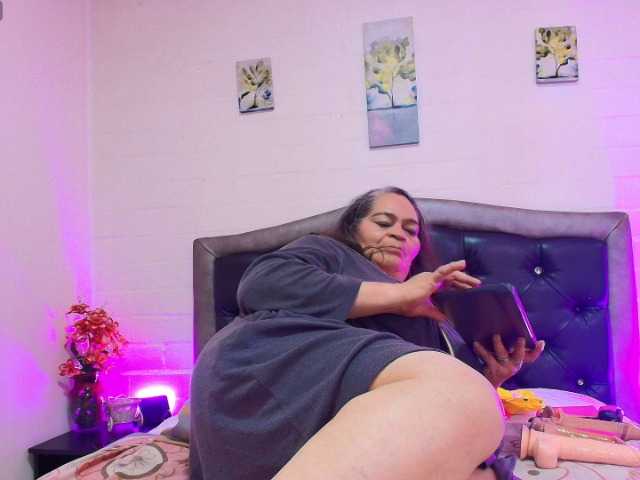 QueenMatturex live webcam show