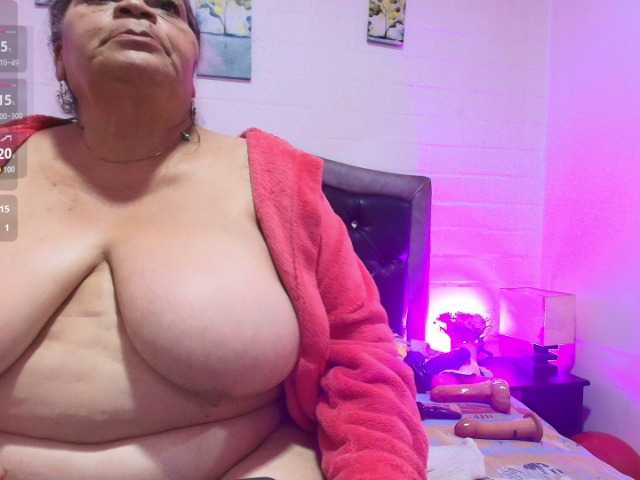 VickyBoobss live cam on BongaCams