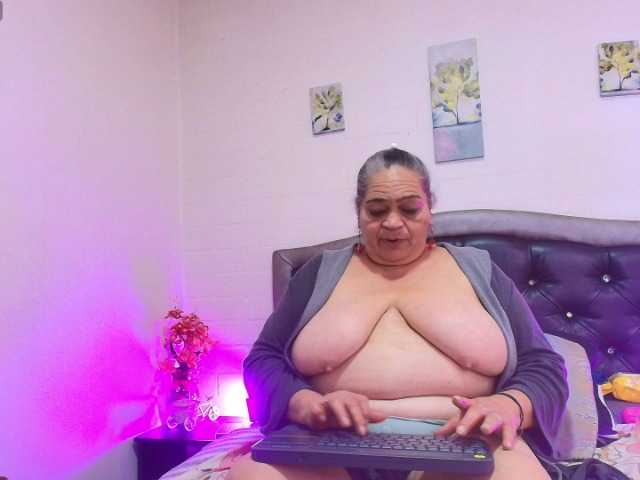 vickyboobss live sex show