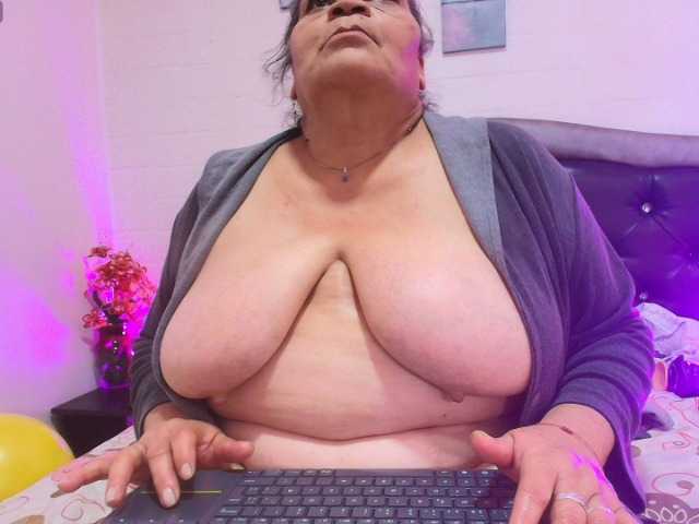 QueenMatturex live webcam show
