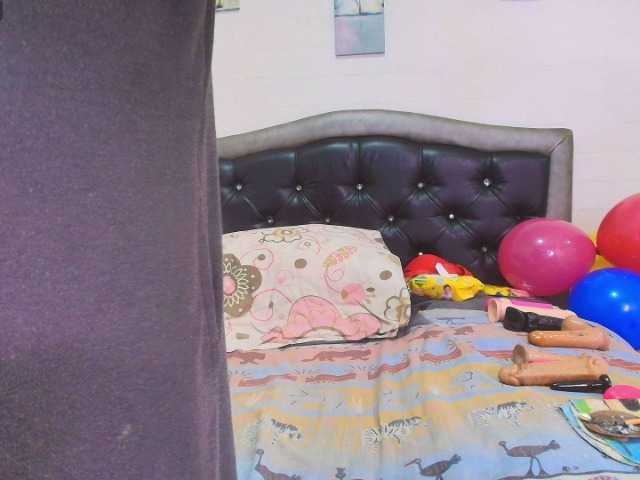 VickyBoobss live webcam show