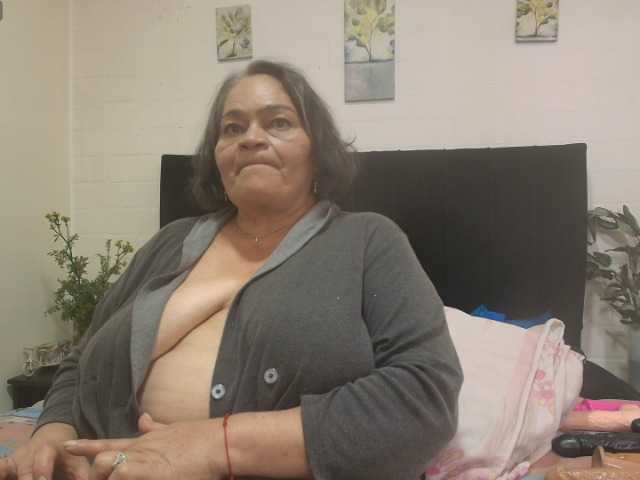 VickyBoobss live cam on BongaCams