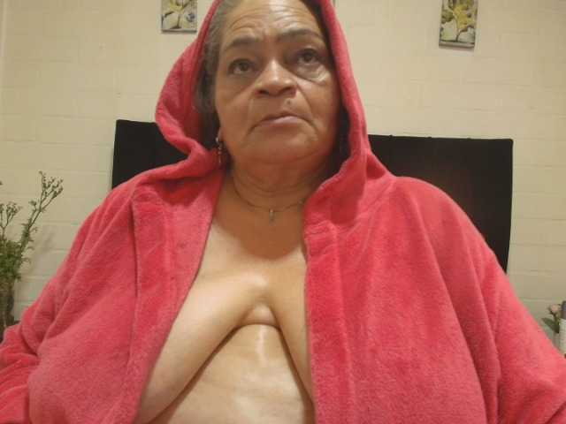 VickyBoobss live cam on BongaCams