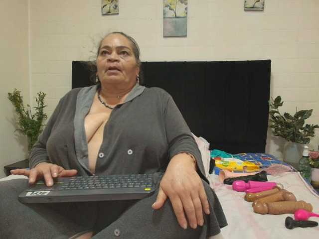QueenMatturex live cam preview