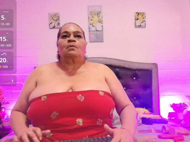 VickyBoobss live cam on BongaCams