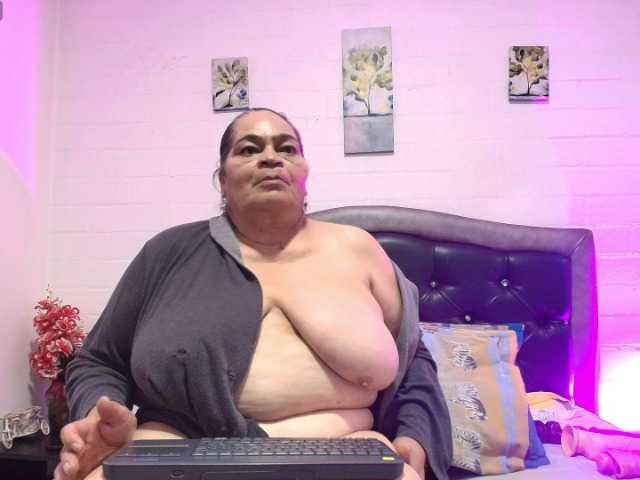 VickyBoobss