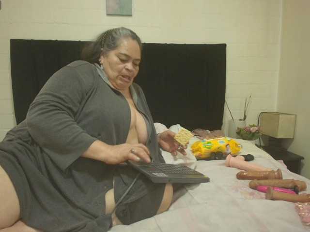 QueenMatturex live cam preview