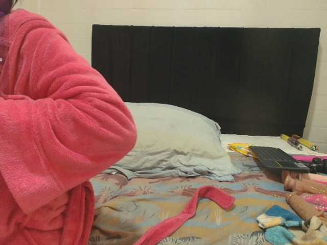 QueenMatturex — live female cam