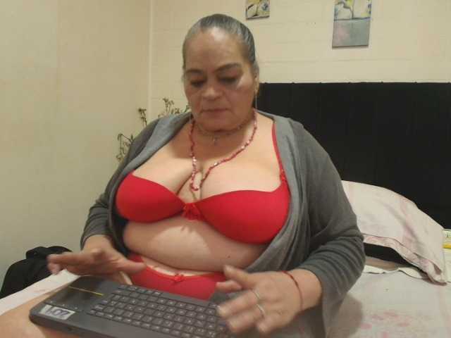 QueenMatturex live cam preview