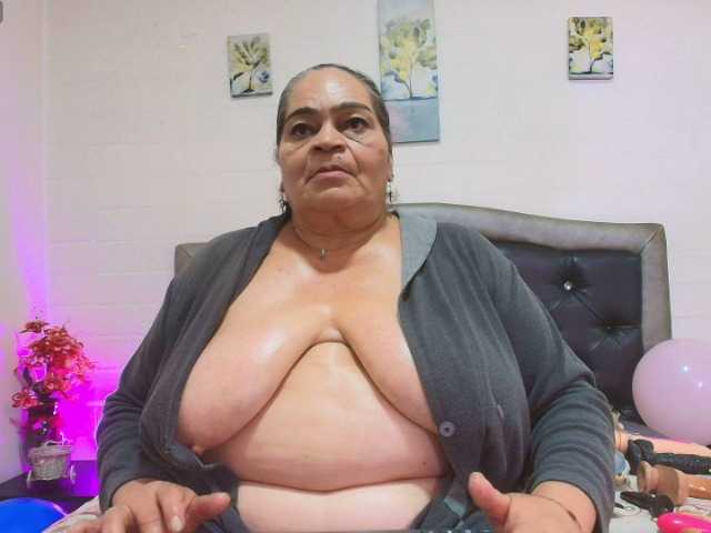 VickyBoobss