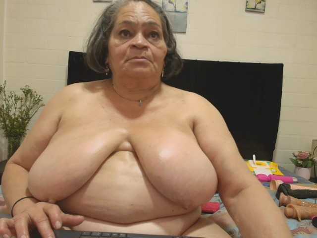 VickyBoobss