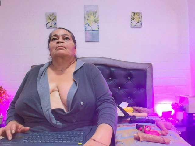 vickyboobss online