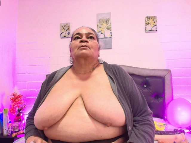 VickyBoobss